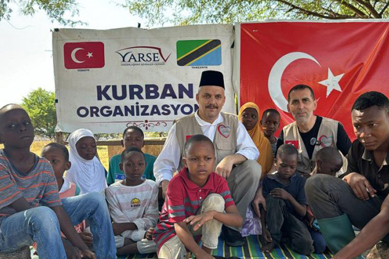 Bir Kurban, Binlerce Dua: Adak, Akika, Sadaka ve Şükür Kurbanlarınız YARSEV ile İhtiyaç Sahiplerine Ulaşıyor